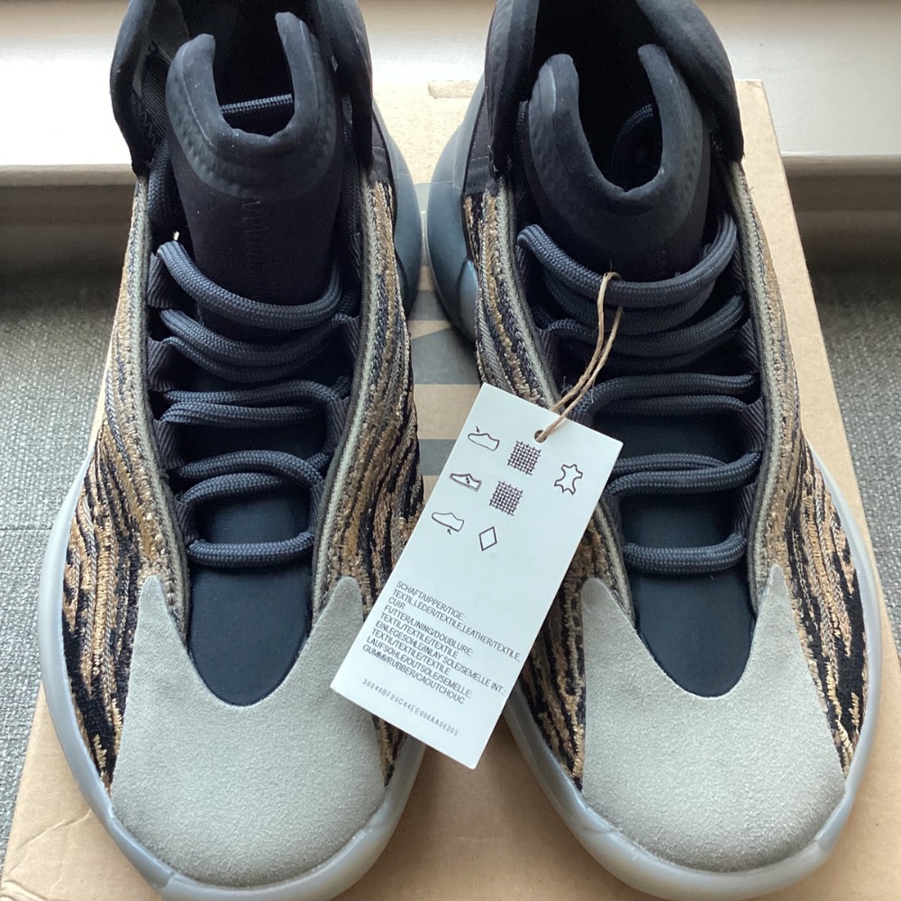 adidas Yeezy Quantum Amber Tint Sneaker - Picture 12 of 16